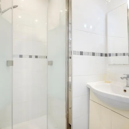 Апартаменты Marina Baie Des Anges